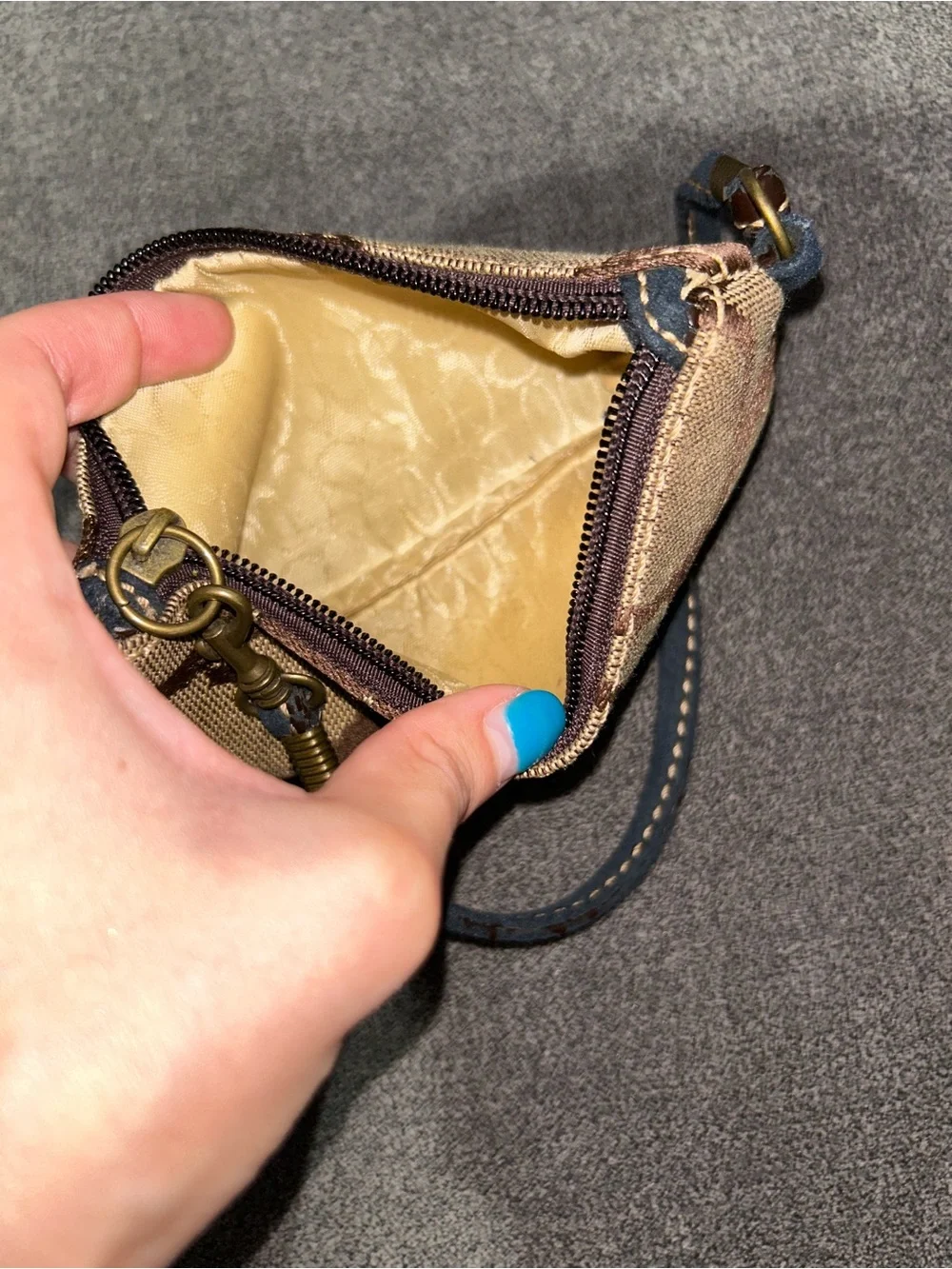 Coach vintage Signature Pattern Wristlet in Beige and Brown
